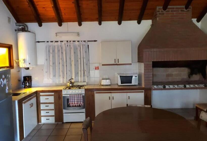 هتل Hosteria Sueños Dorados