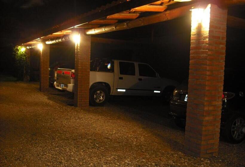 هتل Hosteria Sueños Dorados