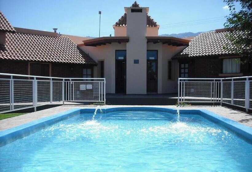 هتل Hosteria Sueños Dorados