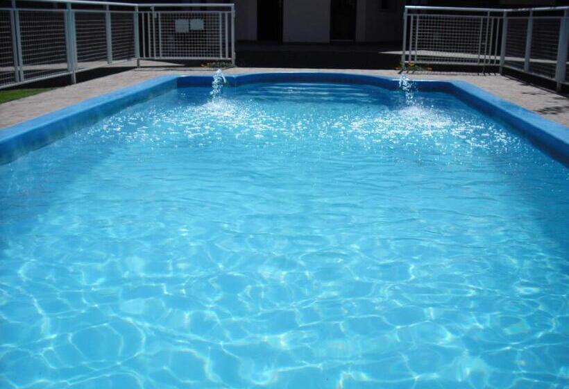 هتل Hosteria Sueños Dorados