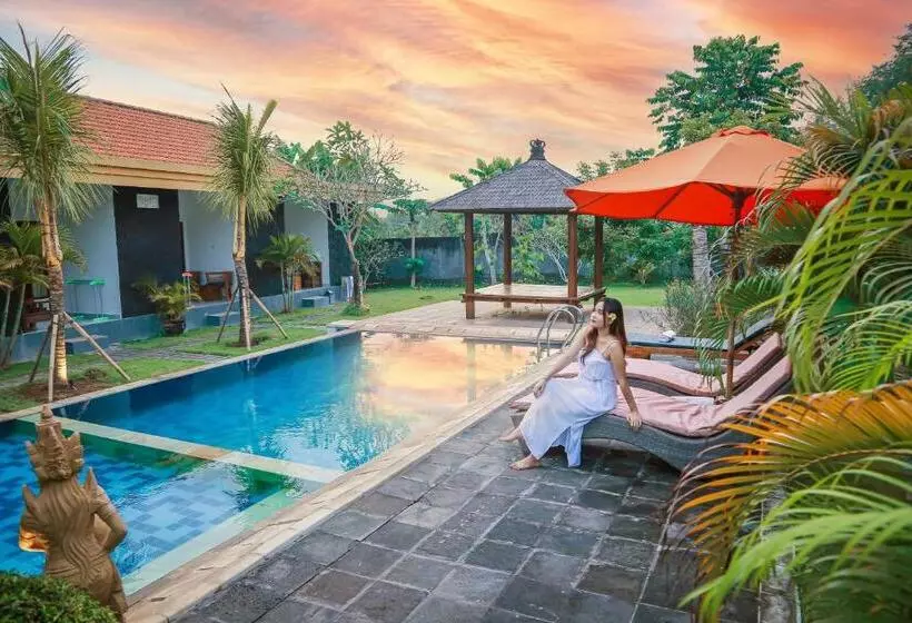 Hotelli Orange Balangan Bungalow