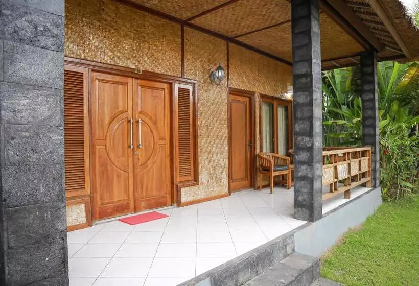 Hotelli Orange Balangan Bungalow