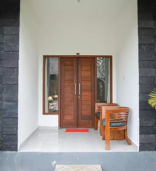 Hotelli Orange Balangan Bungalow