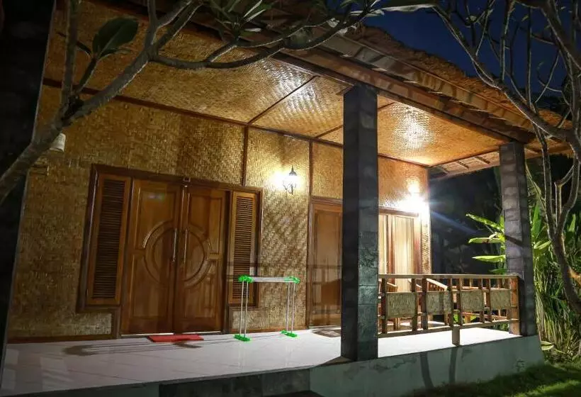 Hotelli Orange Balangan Bungalow