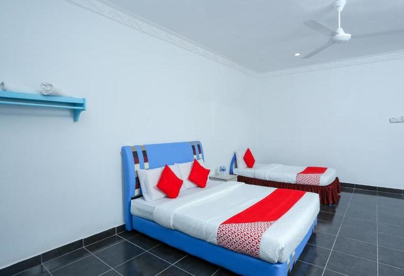 בית מלון כפרי Oyo 44112 Darvel Bay Travelodge