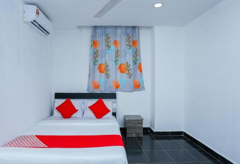 בית מלון כפרי Oyo 44112 Darvel Bay Travelodge