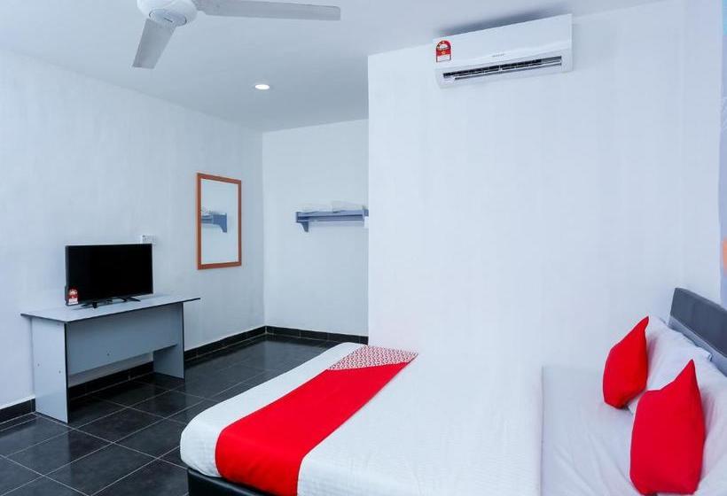 בית מלון כפרי Oyo 44112 Darvel Bay Travelodge