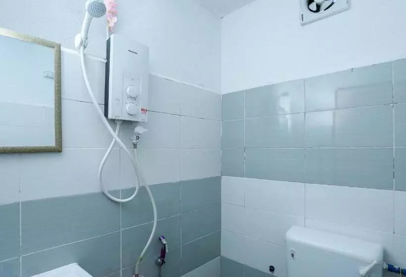 Hotelli Oyo 44112 Darvel Bay Travelodge