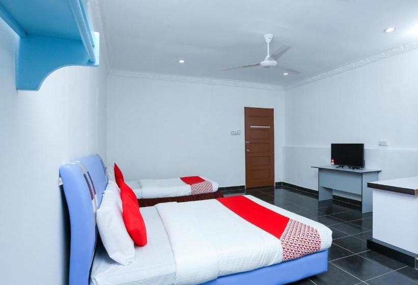 בית מלון כפרי Oyo 44112 Darvel Bay Travelodge