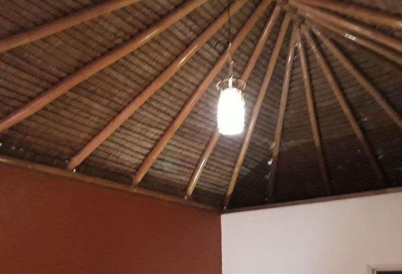 בית מלון כפרי Pirates Diving Resort