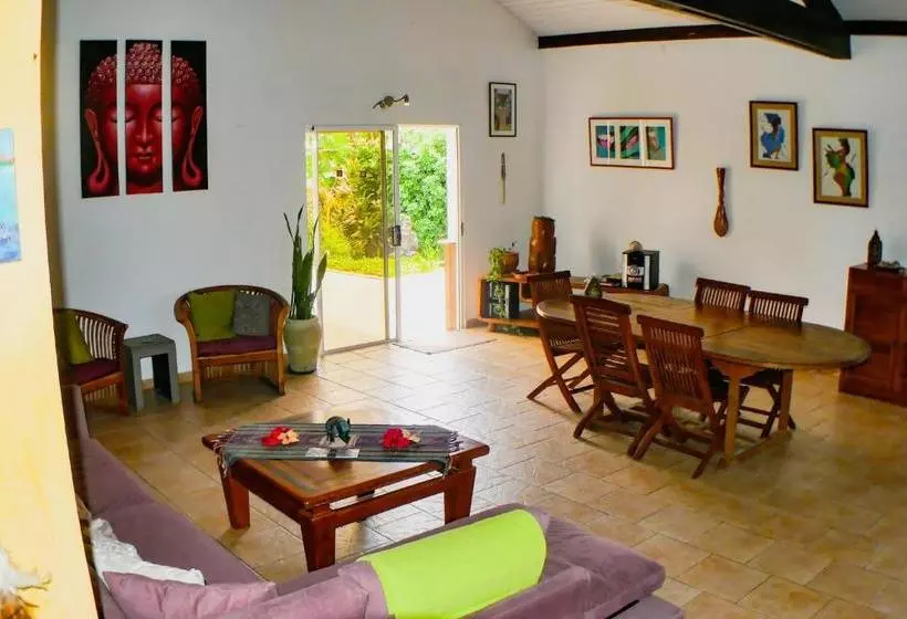 تختخواب و صبحانه Bouddha Villa