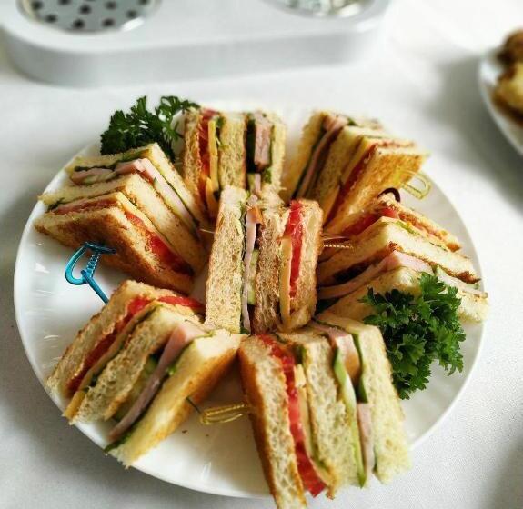 تختخواب و صبحانه Home