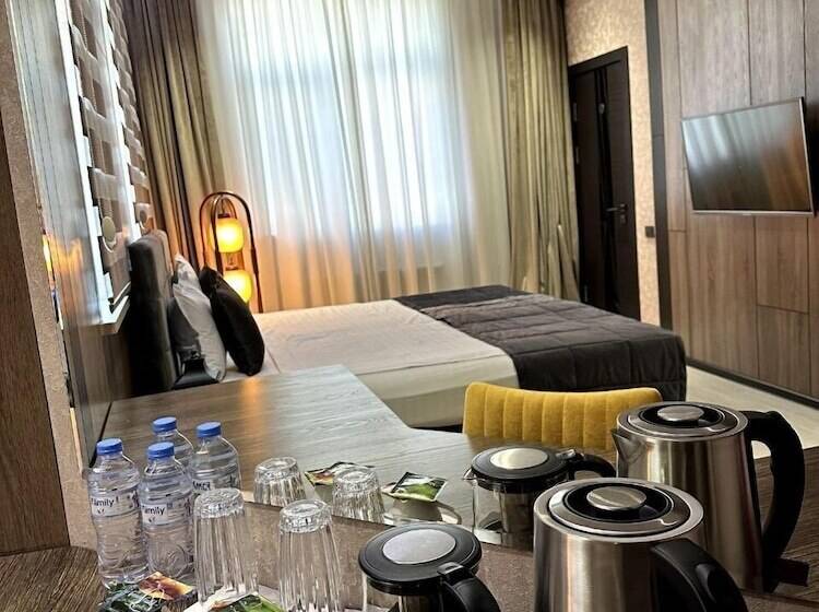 تختخواب و صبحانه Home