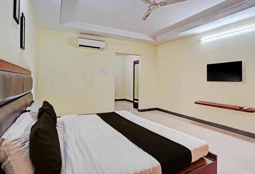 酒店 Ananya Royals By Oyo Rooms