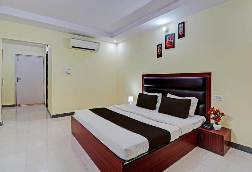 酒店 Ananya Royals By Oyo Rooms