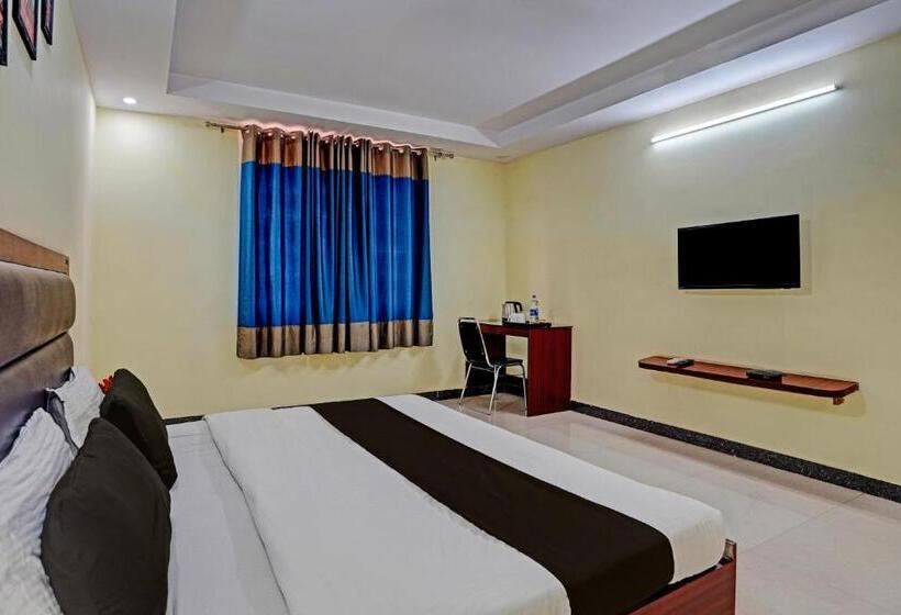 酒店 Ananya Royals By Oyo Rooms