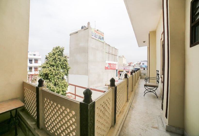 בית מלון כפרי Anshu By Oyo Rooms