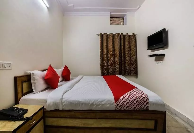 هتل Anshu By Oyo Rooms