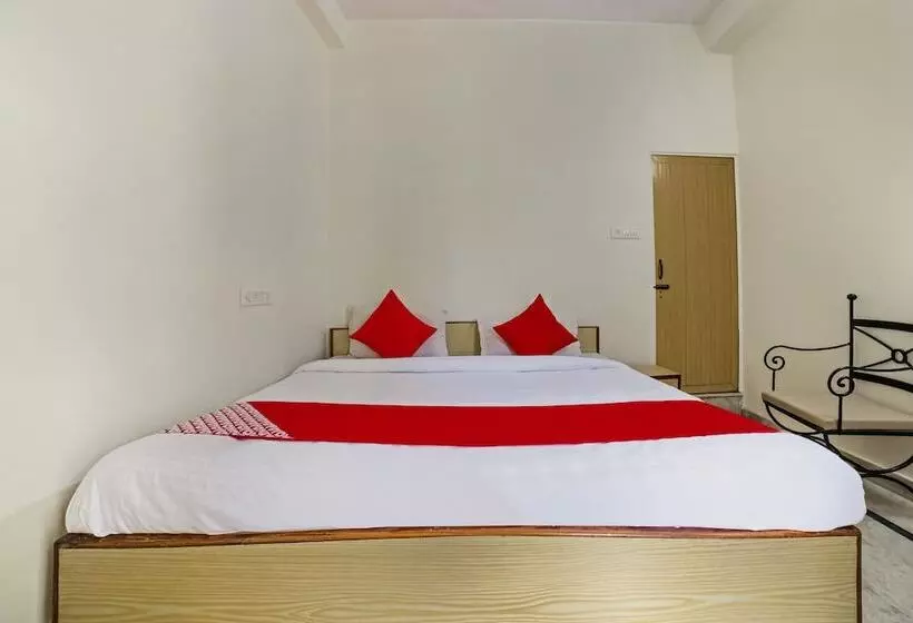 هتل Anshu By Oyo Rooms