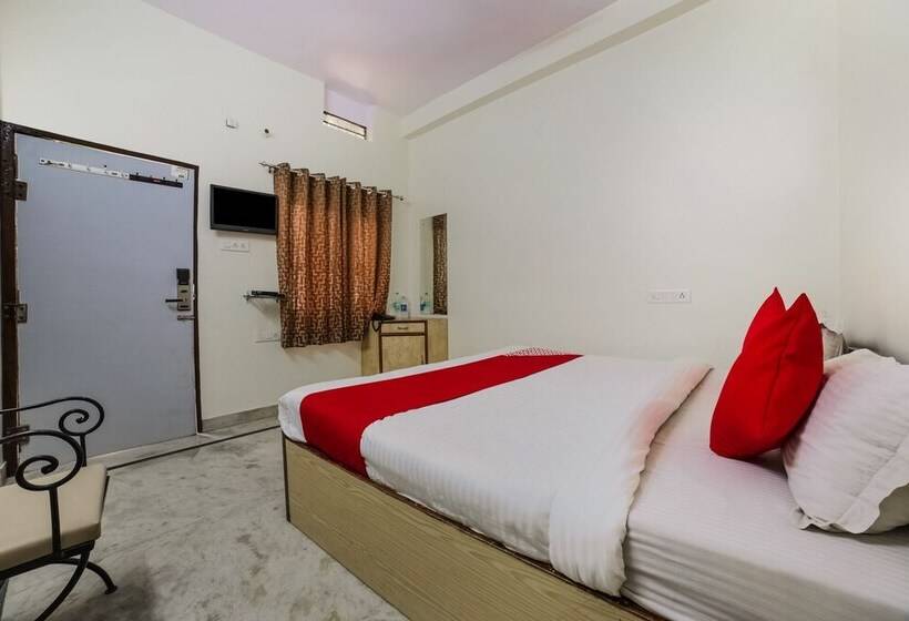 בית מלון כפרי Anshu By Oyo Rooms