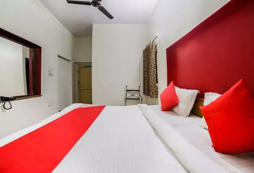 هتل Anshu By Oyo Rooms