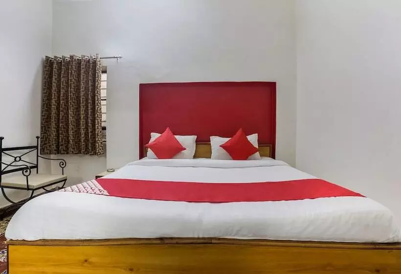 هتل Anshu By Oyo Rooms