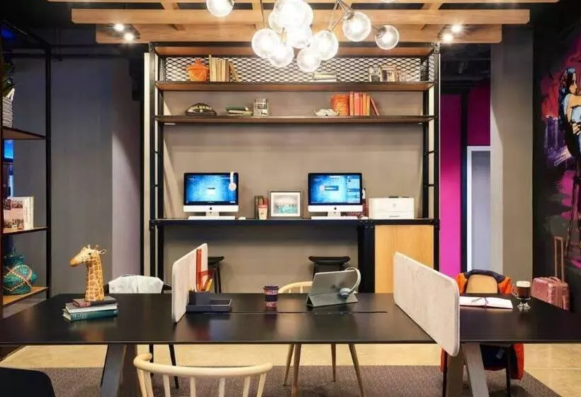 هتل Moxy Dublin City