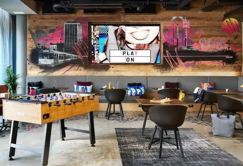 هتل Moxy Dublin City