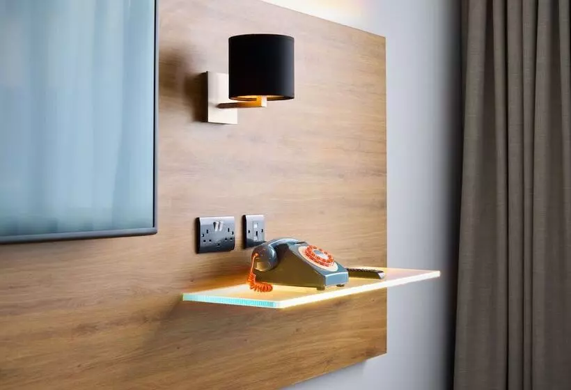 هتل Moxy Dublin City