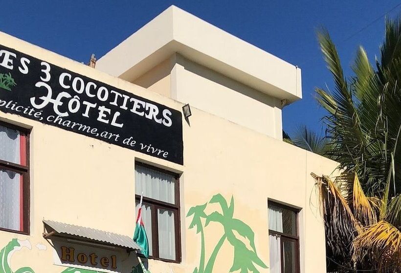 هتل Restaurant Les Cocotiers Morondava