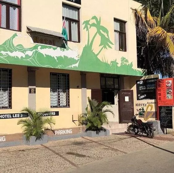 هتل Restaurant Les Cocotiers Morondava