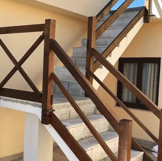 هتل Restaurant Les Cocotiers Morondava