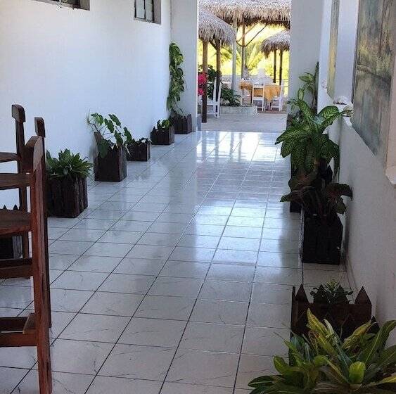 هتل Restaurant Les Cocotiers Morondava