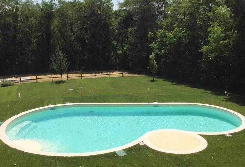 فندق ريفى Agriturismo Pieve S. Nicolò