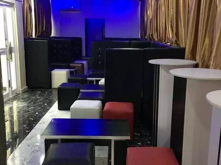 هتل Toprate Luxury