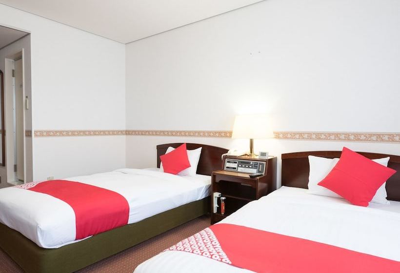 Hotel Toyama Joshi Koen By Oyo Rooms