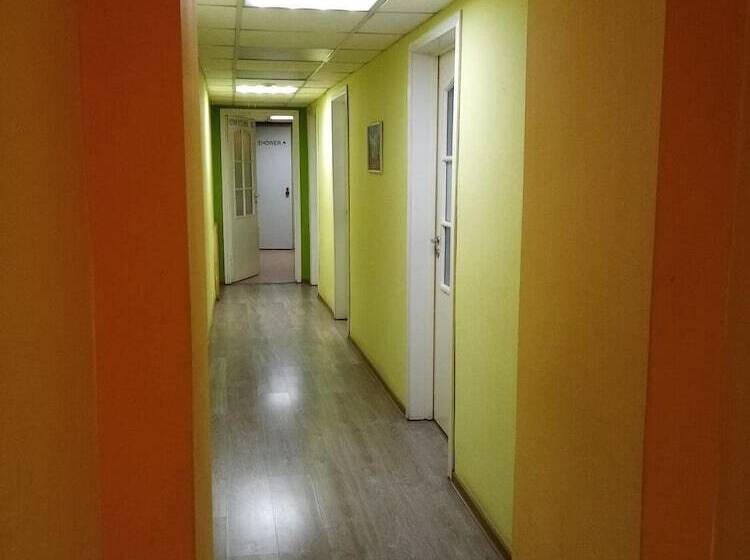 Sunny World Dekabristov Hostel