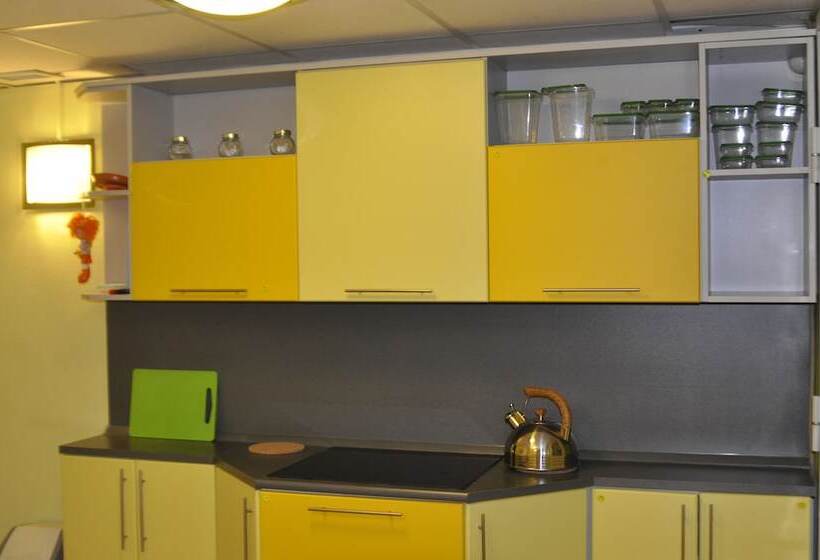 Sunny World Dekabristov Hostel