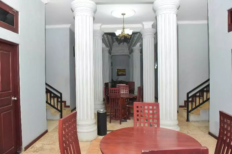 ユースホステル Puri Gajah Dompak By Oyo Rooms