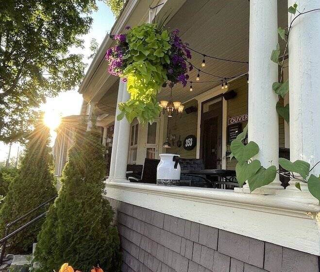 住宿加早餐  La Maison De Ville   Bed & Bistro