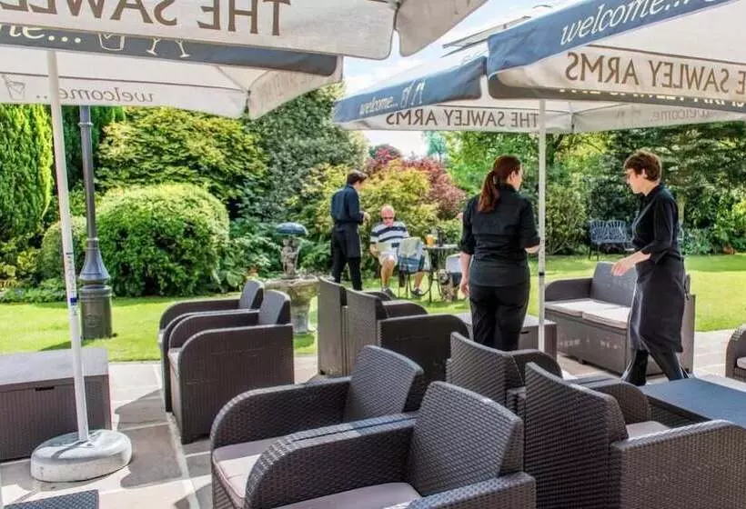 Hostelli The Sawley Arms