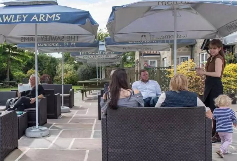 Hostelli The Sawley Arms