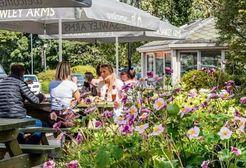 Hostelli The Sawley Arms