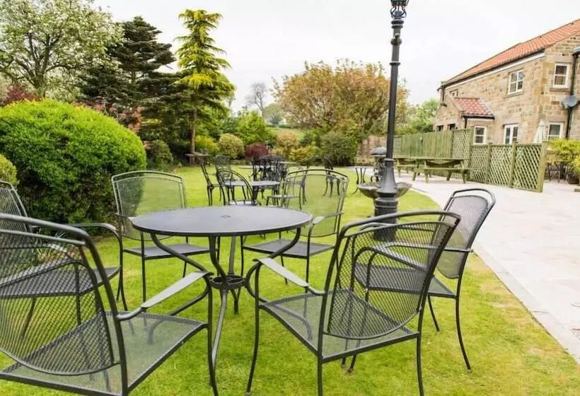 Hostelli The Sawley Arms