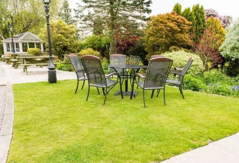 Hostelli The Sawley Arms