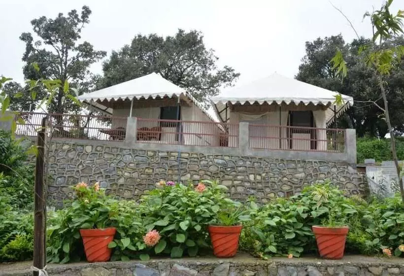 ホテル Charekh Food & Forest Resort
