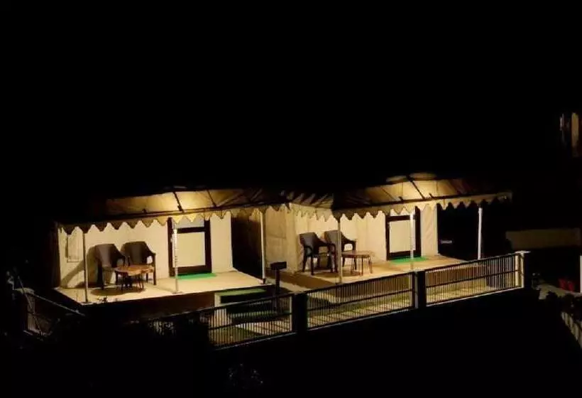 ホテル Charekh Food & Forest Resort