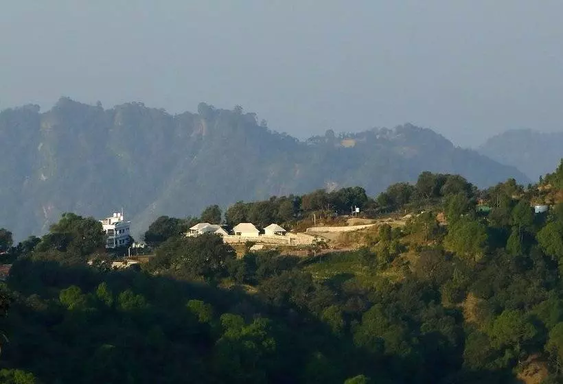 ホテル Charekh Food & Forest Resort