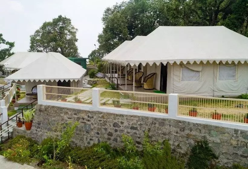 ホテル Charekh Food & Forest Resort