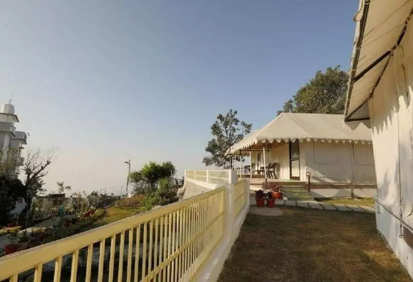 ホテル Charekh Food & Forest Resort